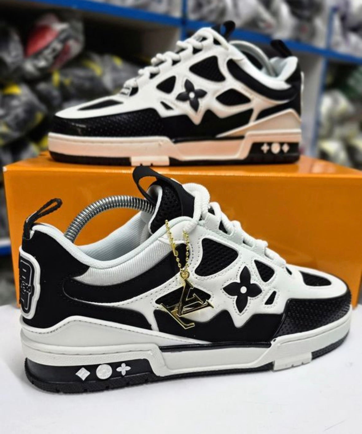 Louis Vuitton - Trainer Noir & Blanc édition Graphique