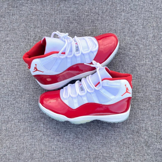 Nike air Jordan 11 cherry