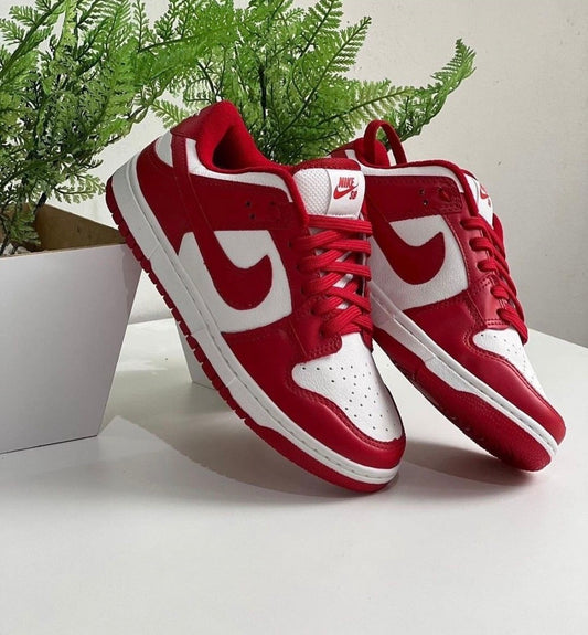Nike Dunk Low - University Red