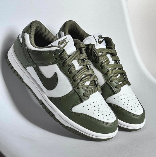 Nike Dunk Low - Medium Olive